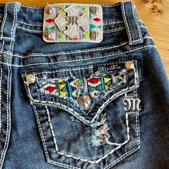 Miss Me Denim Shorts - Picture 3 of 5
